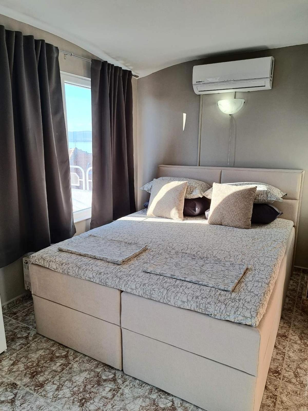 Hotel The White House Nesebar Esterno foto