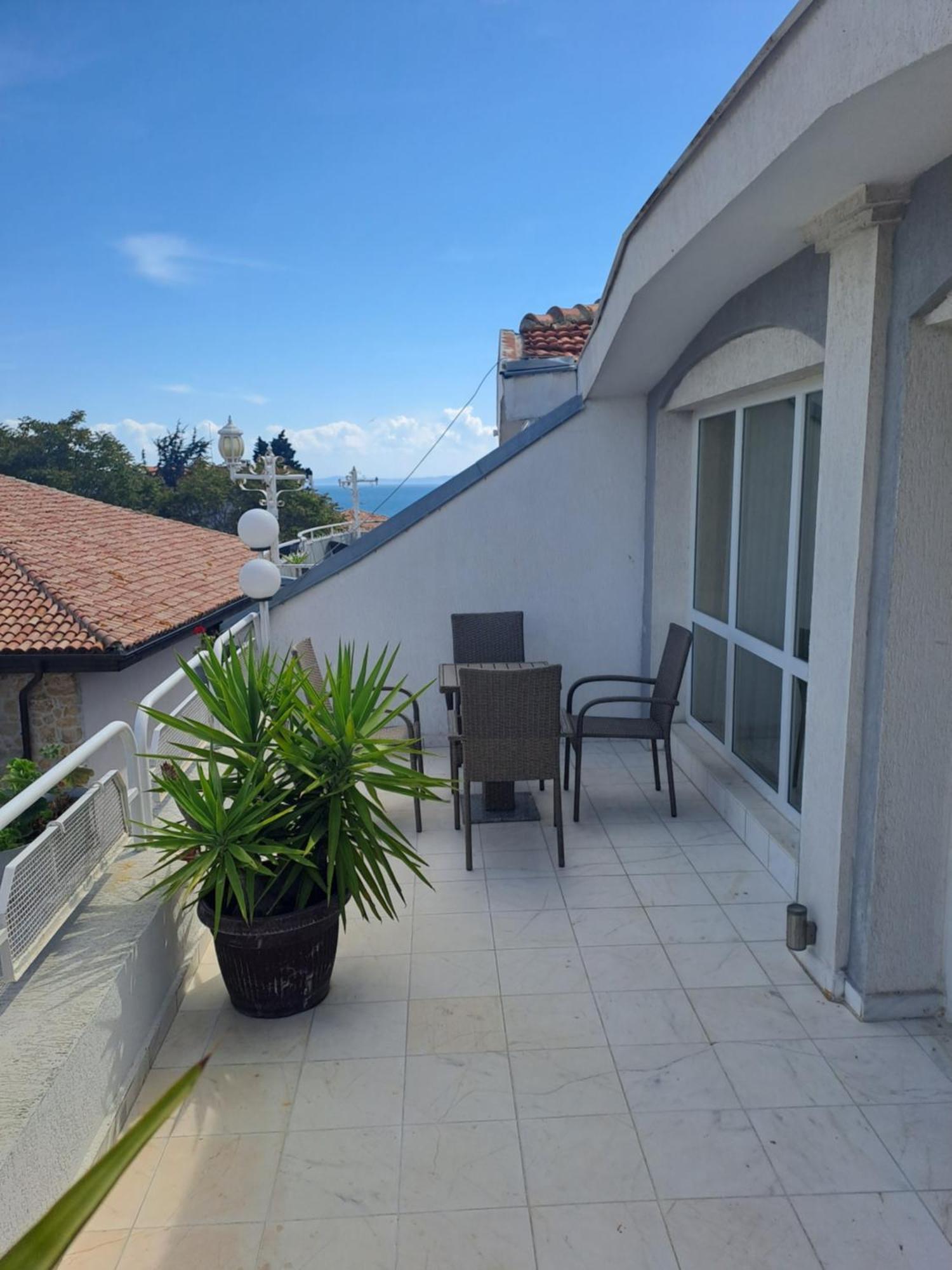 Hotel The White House Nesebar Esterno foto