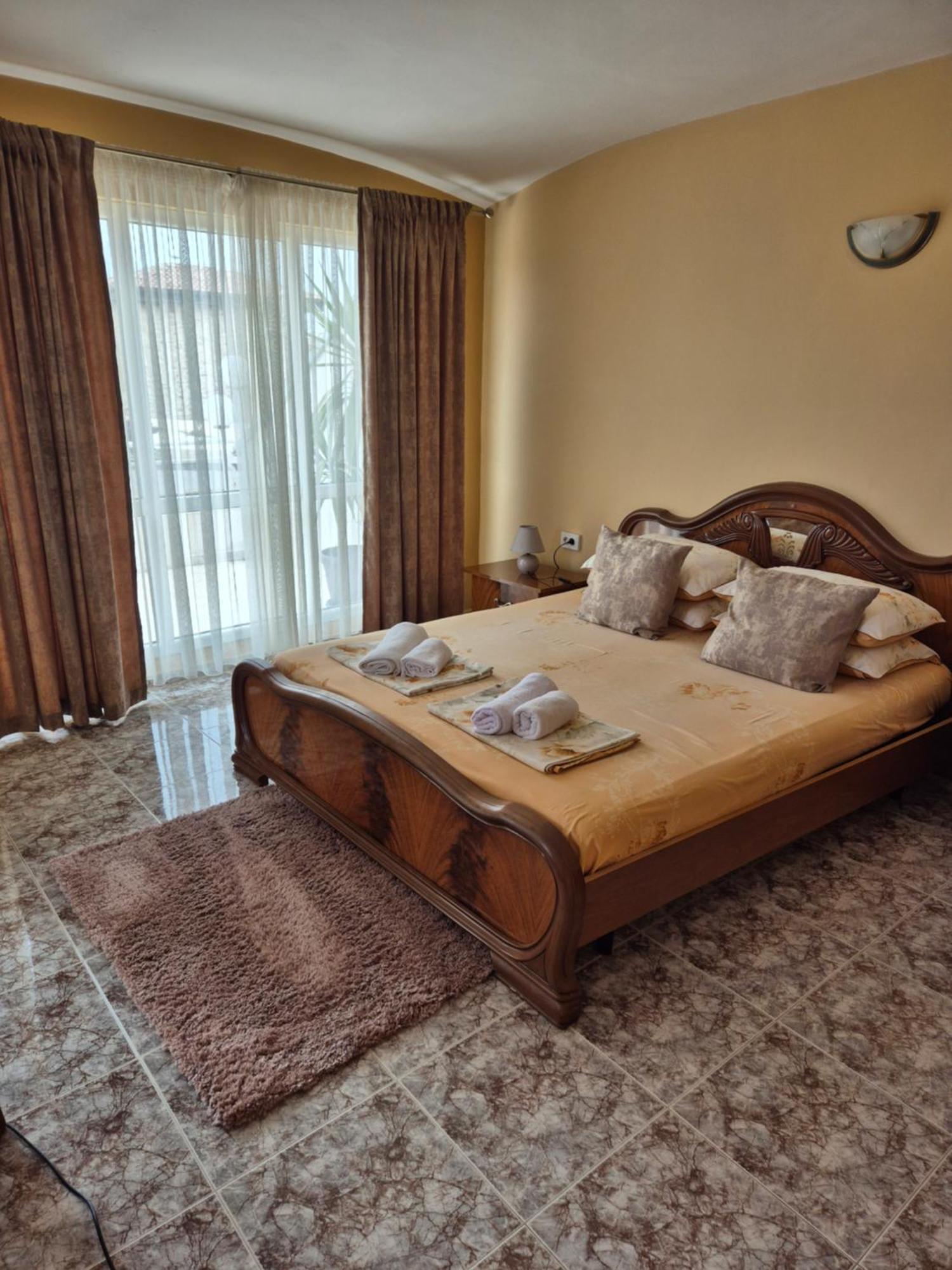Hotel The White House Nesebar Esterno foto